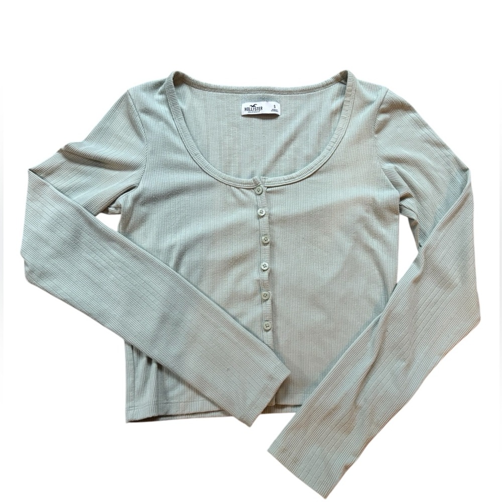 Hollister Women's Ribbed Button-Up Shirt